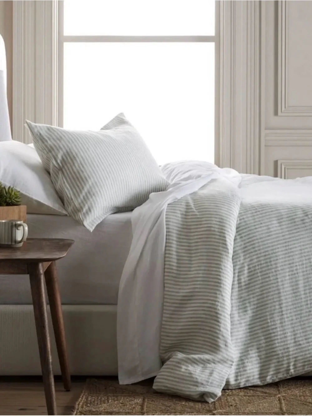 NWOT Quince European Linen Stripe Duvet Cover Only, Queen/Full - Mist/White